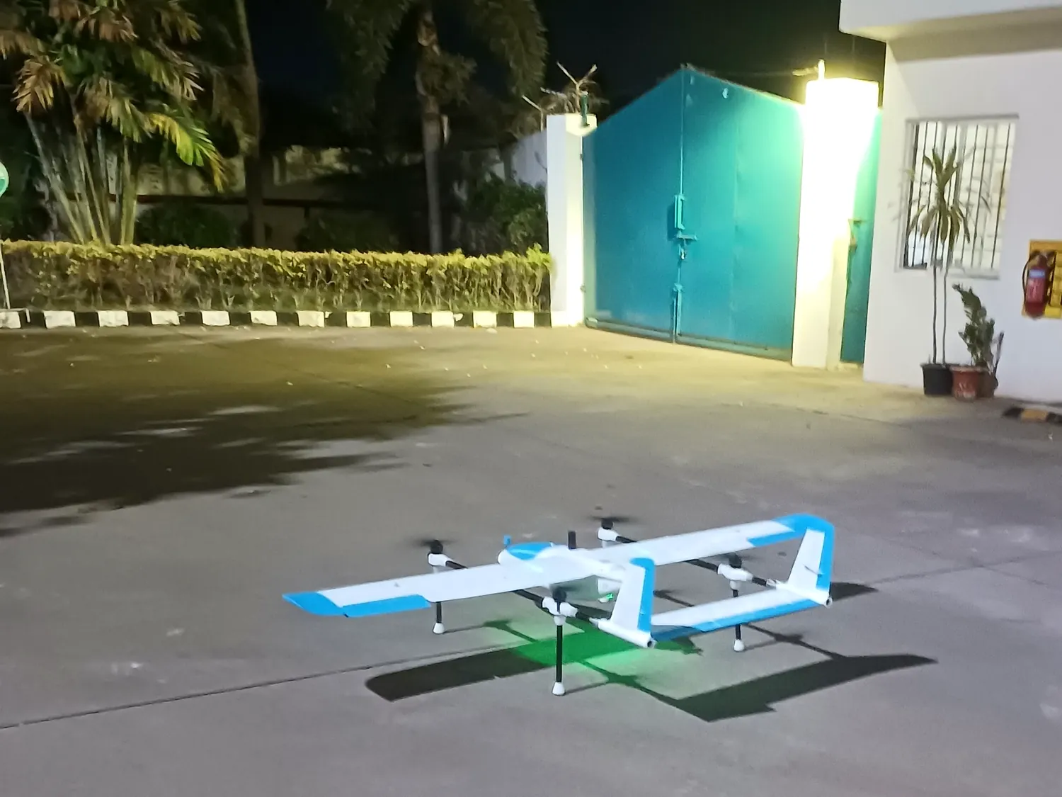 Night operations &mdash; VTOL on the apron after dark